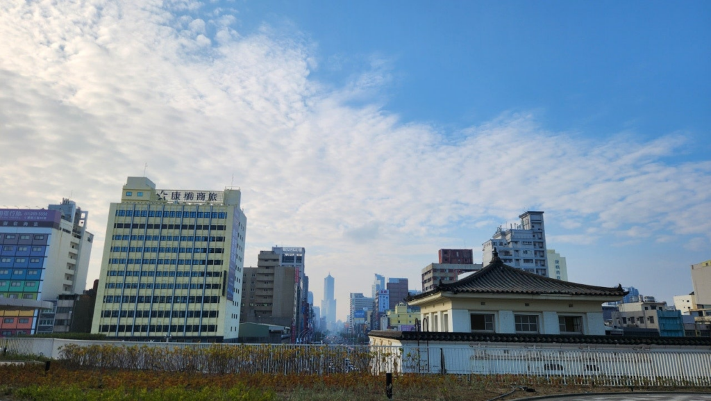 가오슝 기차역 구름다리 산책로